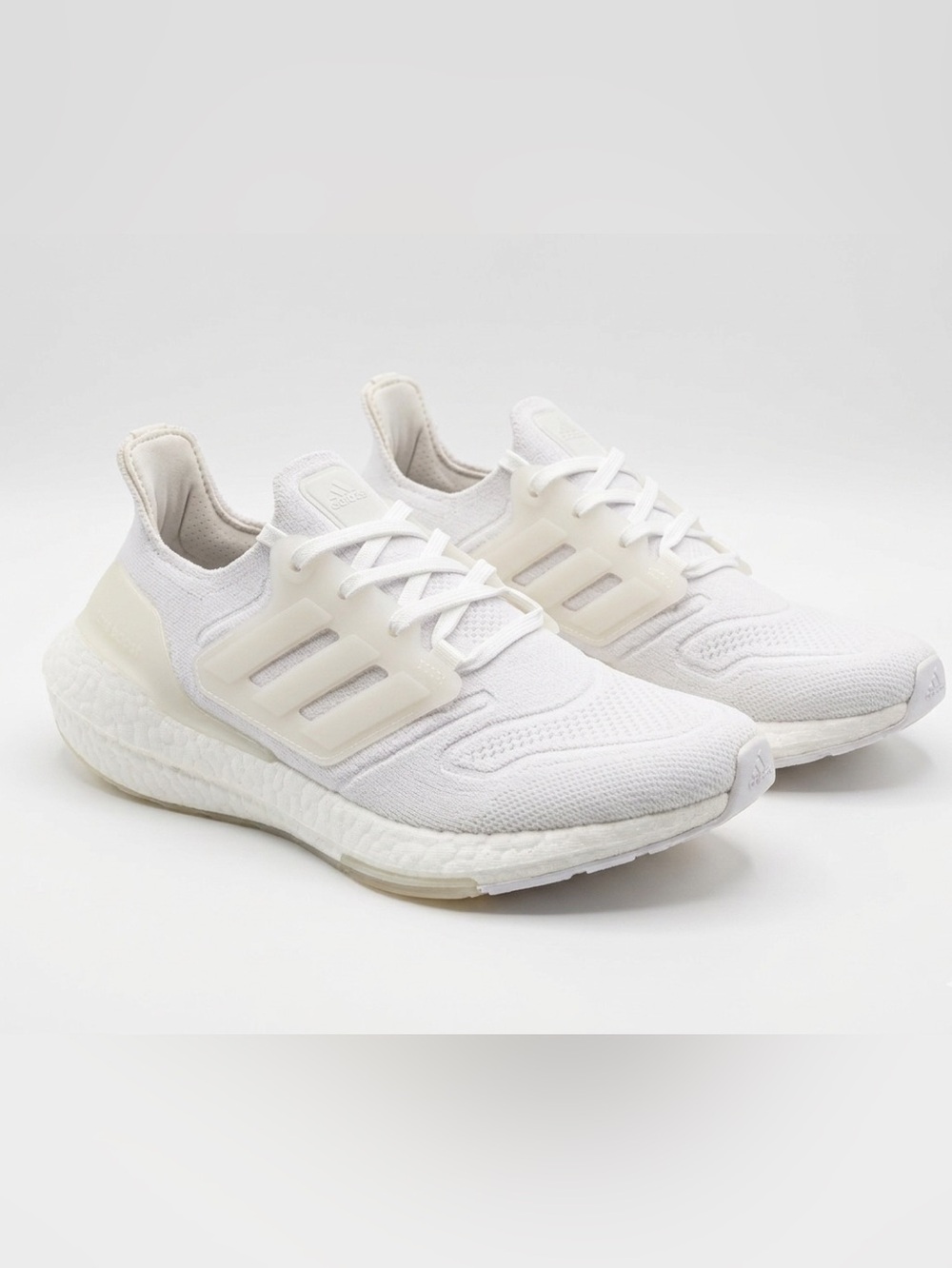 adidas Ultraboost 22 Sneakers